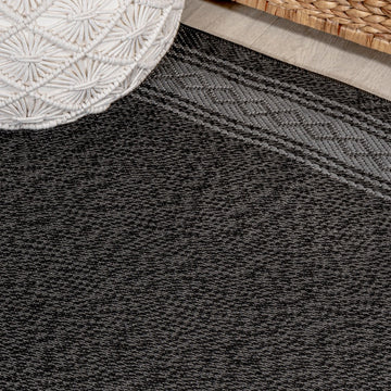 Lucia Classic Diamond Border Indoor/outdoor Area Rug